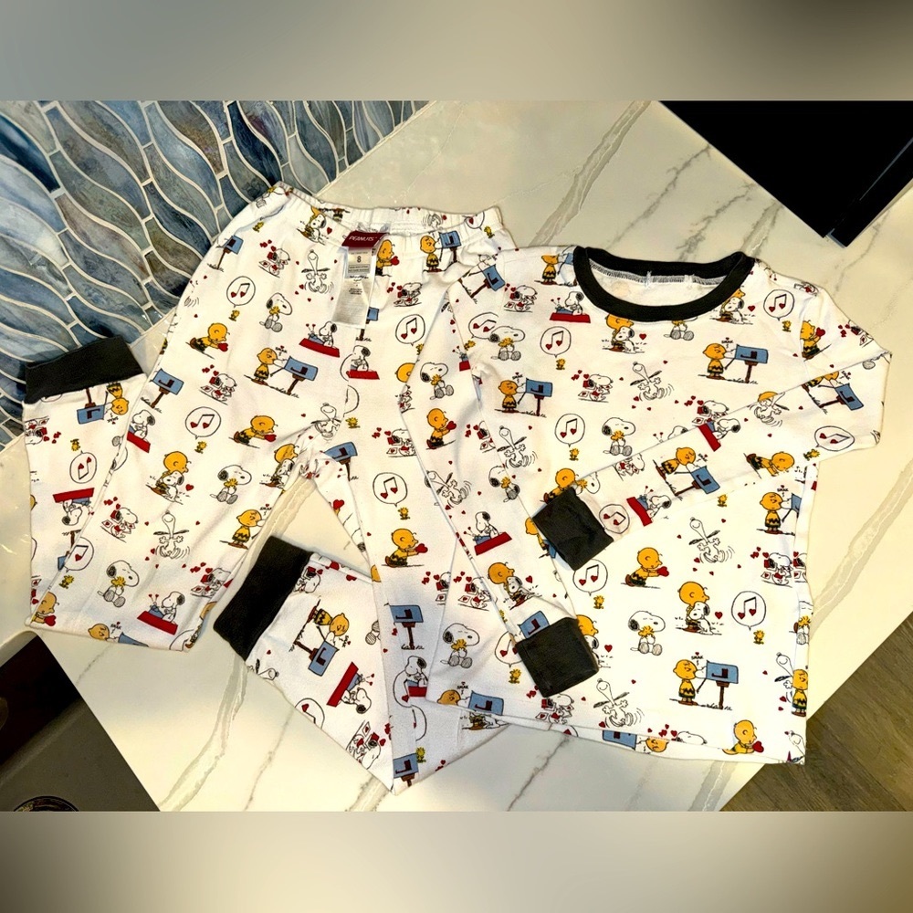 Pottery Barn Kids White Peanuts Snoopy & Woodstock Pajama Set with Black Trim